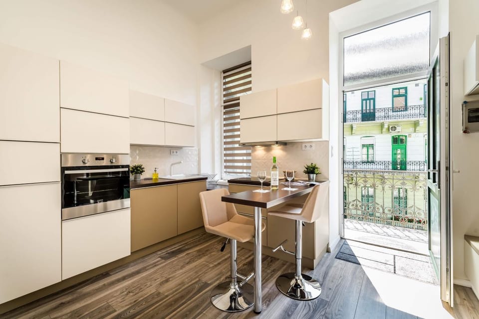 Balcony/Terrace, Kitchen or kitchenette, Dining area, minibar, pet friendly