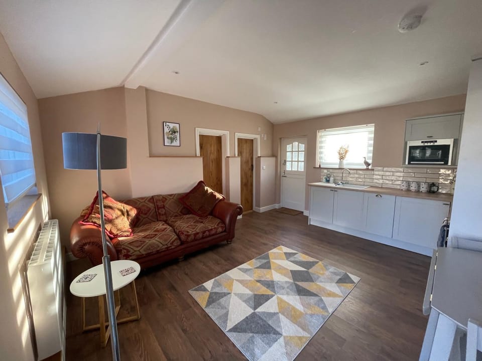 Beech Cottage Apartment in Wisborough Green