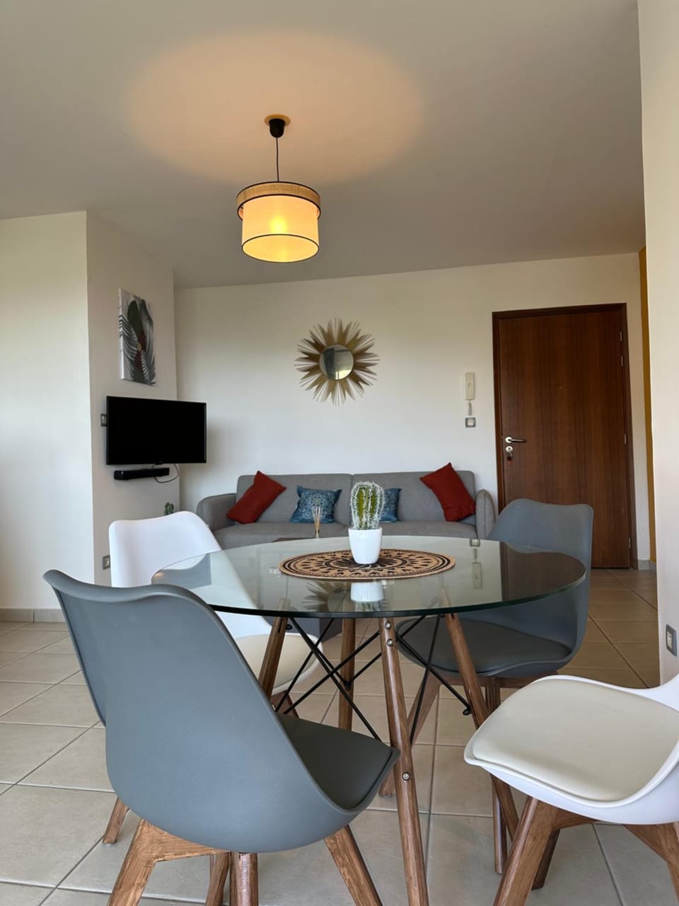 Communal lounge/ TV room, Living room, Dining area
