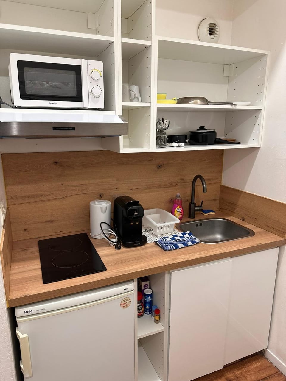 Kitchen or kitchenette, stove, toaster