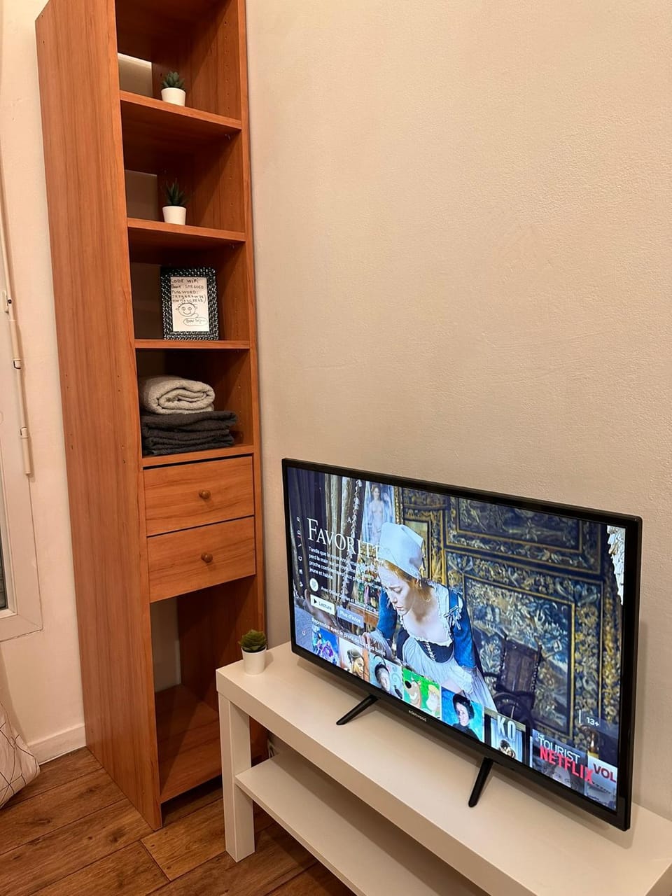 Communal lounge/ TV room, TV and multimedia, Evening entertainment