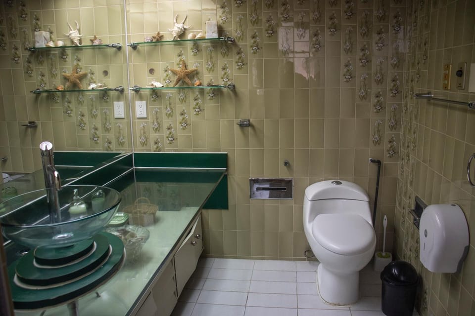 Toilet, Bathroom