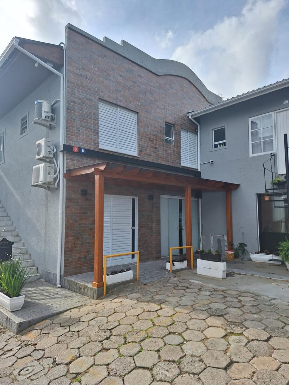 Property building, Neighbourhood, Street view