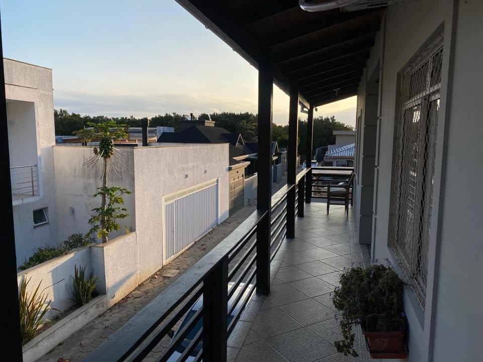 View (from property/room), Balcony/Terrace, Garden view