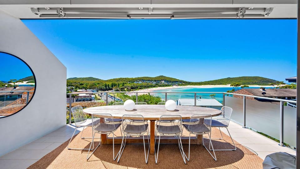 Patio, Day, Natural landscape, View (from property/room), Balcony/Terrace, Dining area, Mountain view, Sea view