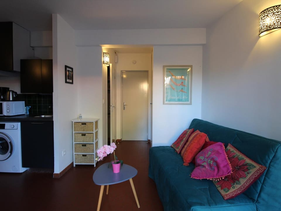 Studio agréable avec terrasse à 300m de la plage à Collioure - FR-1-309-360 Apartment in Collioure