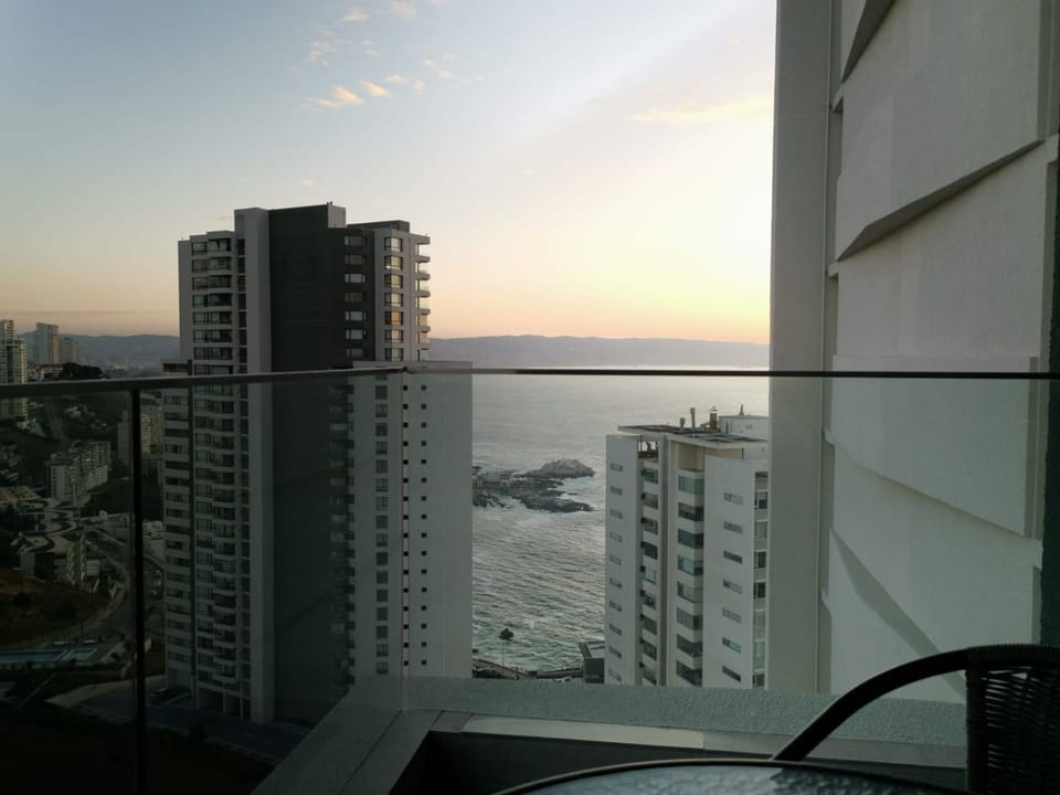 View (from property/room), Balcony/Terrace, City view, Sea view, Sunset