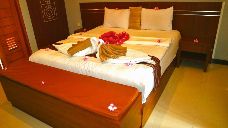 Ara Artati Lombok bungalows and Restaurant Hotel in West Praya