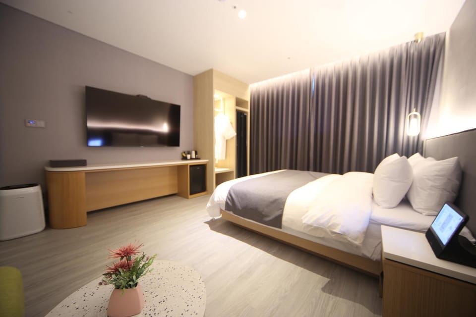 Hound Hotel Junggwan Hotel in Busan