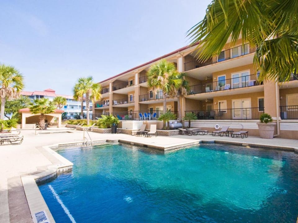 Brass Rail 118 Apartment in Tybee Island