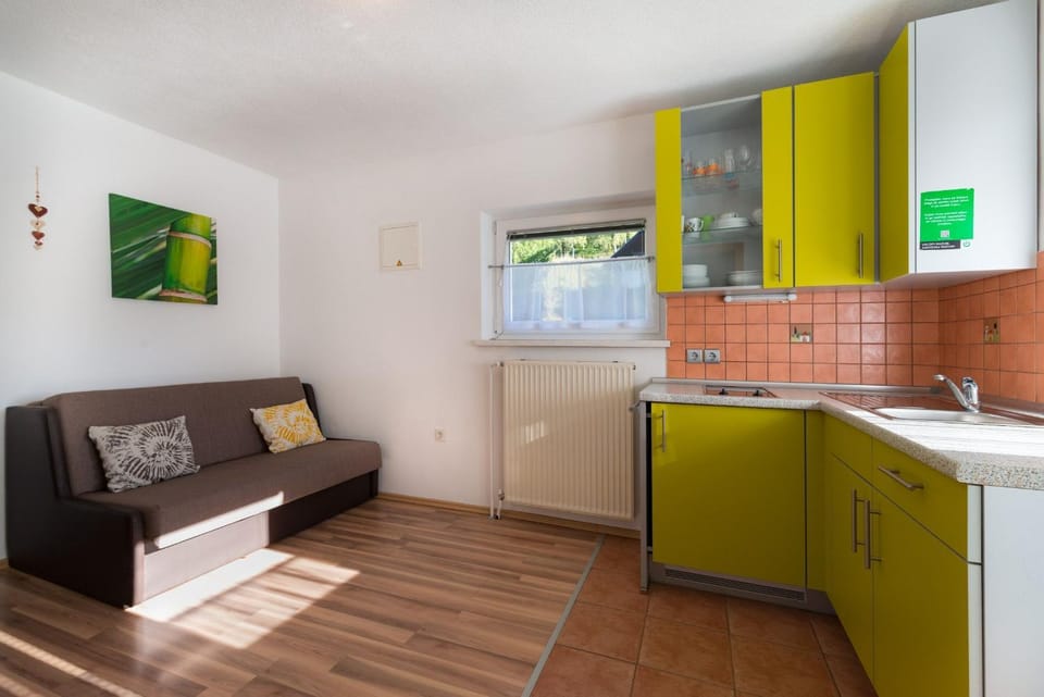 Kitchen or kitchenette, Living room, Seating area