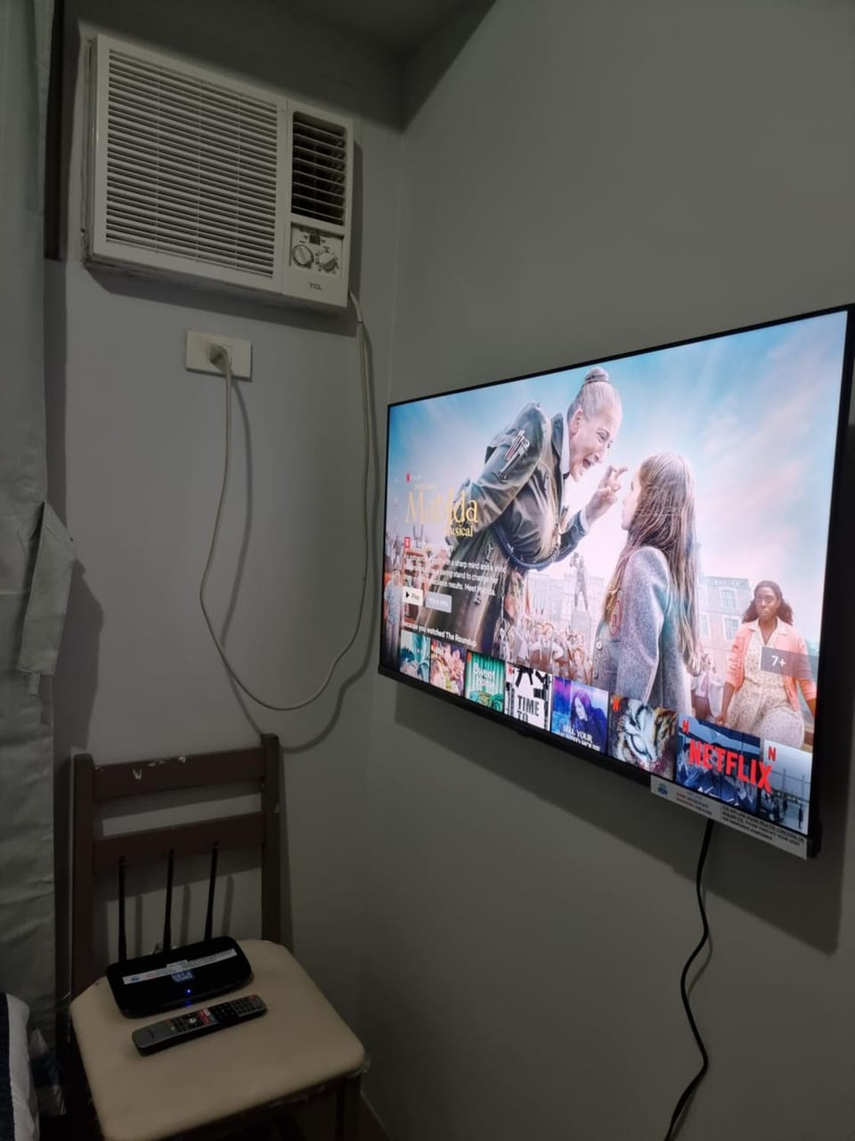 Macks Awesome Place 204 NetflixFastWifi Hotel in Mandaluyong