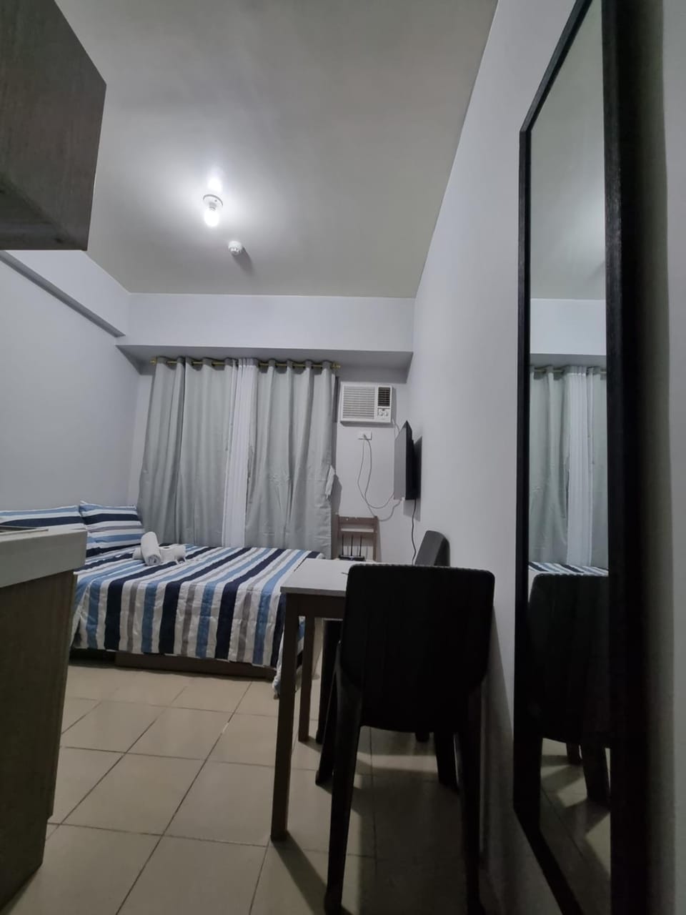 Macks Awesome Place 204 NetflixFastWifi Hotel in Mandaluyong