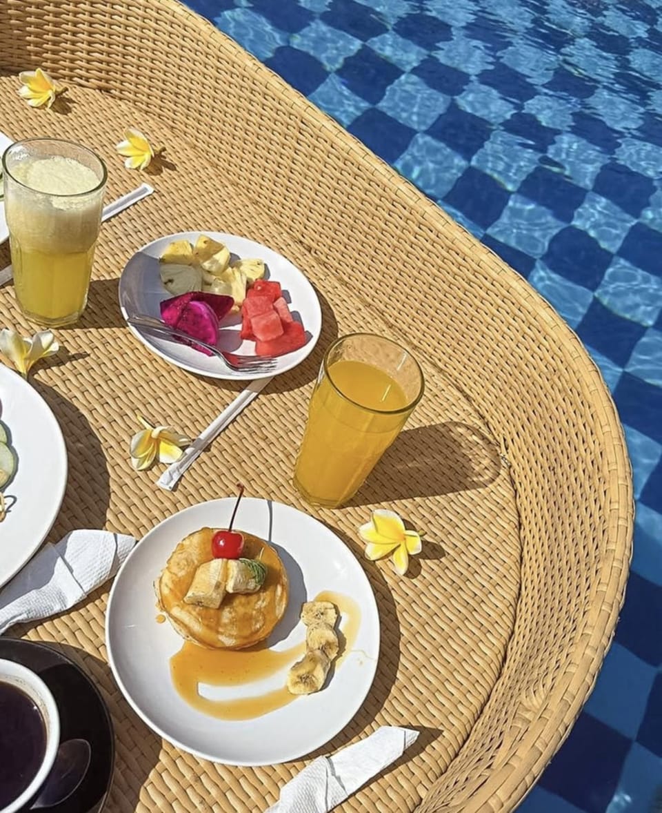 Food and drinks, Food, Breakfast, Drinks
