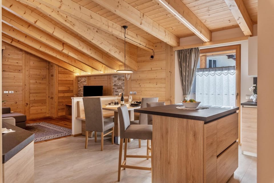 Property building, Kitchen or kitchenette, Living room