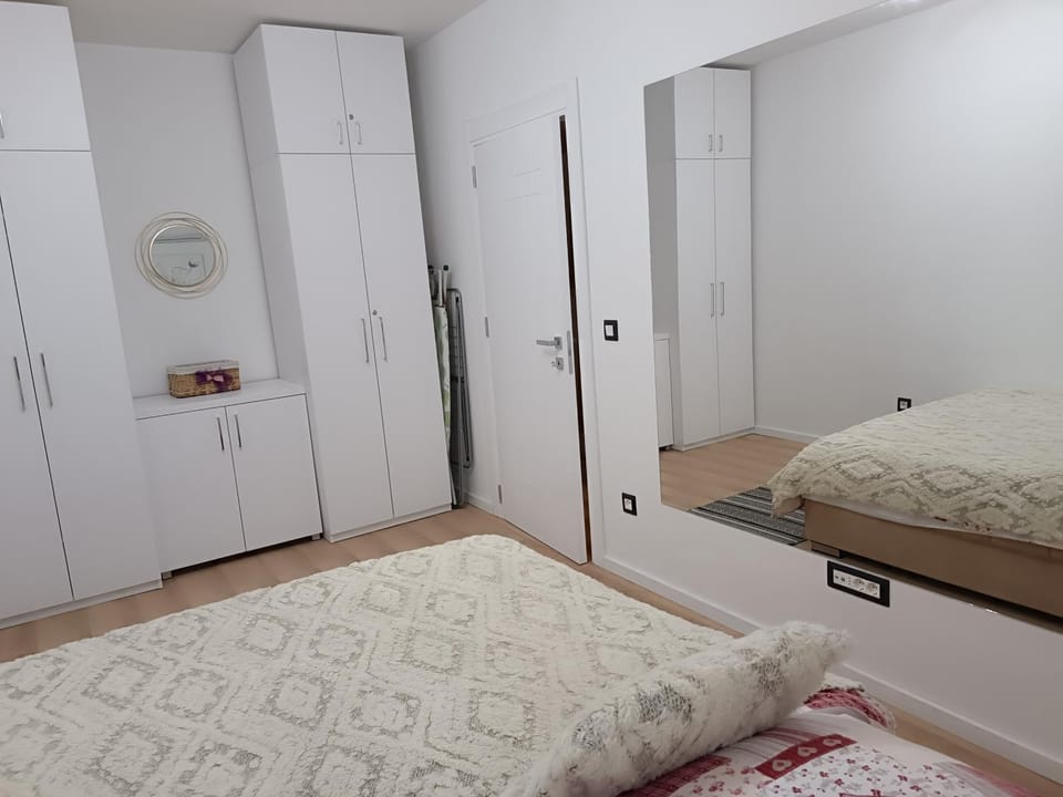 Bed, Bedroom, wardrobe