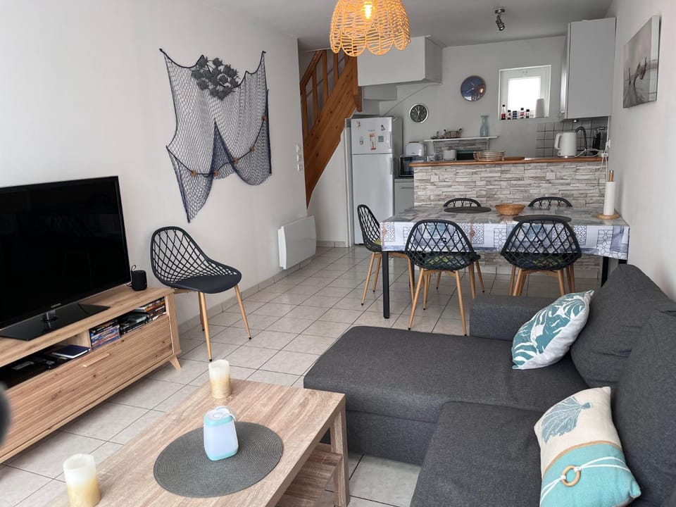 Maison avec grande terrasse à 100m de la plage House in La Tranche-sur-Mer