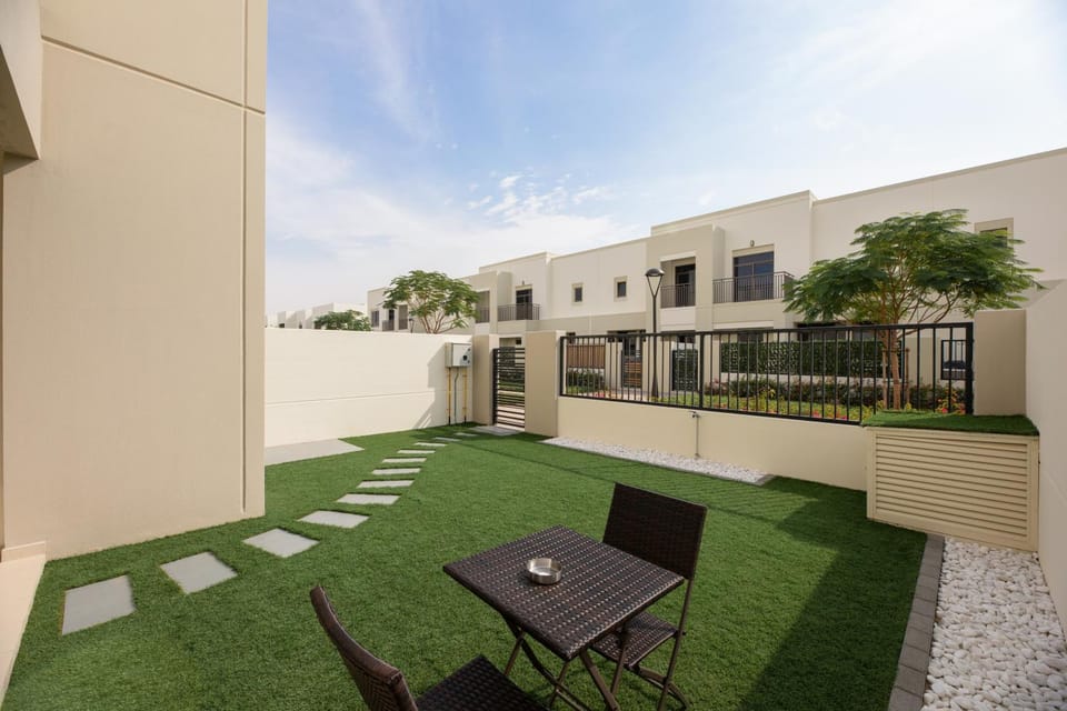 Stunning 4 bedroom townhouse in Townsquare Apartment in Dubai