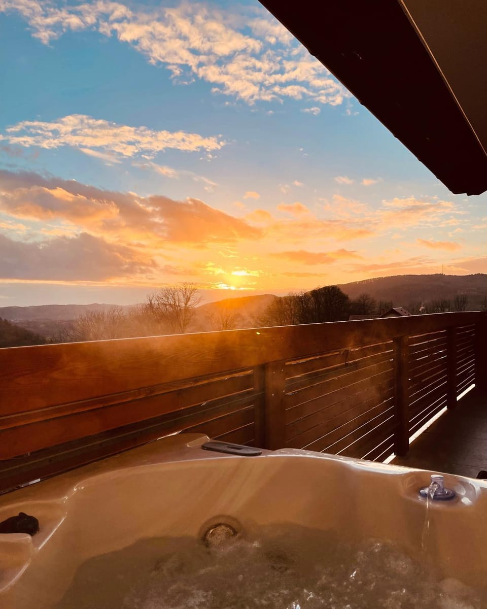 Natural landscape, Hot Tub, View (from property/room), Balcony/Terrace, Balcony/Terrace, Sunset