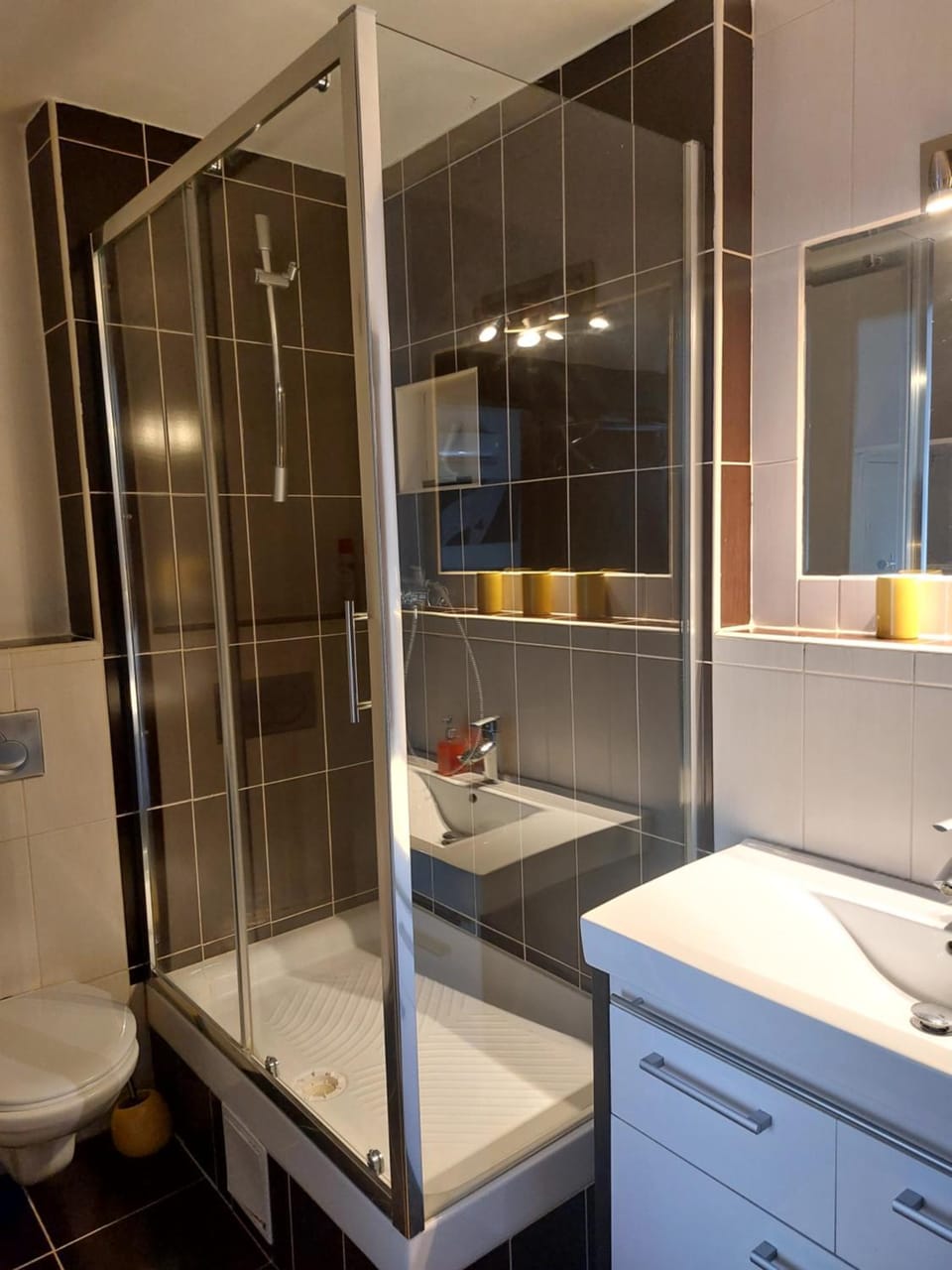 Shower, Bathroom
