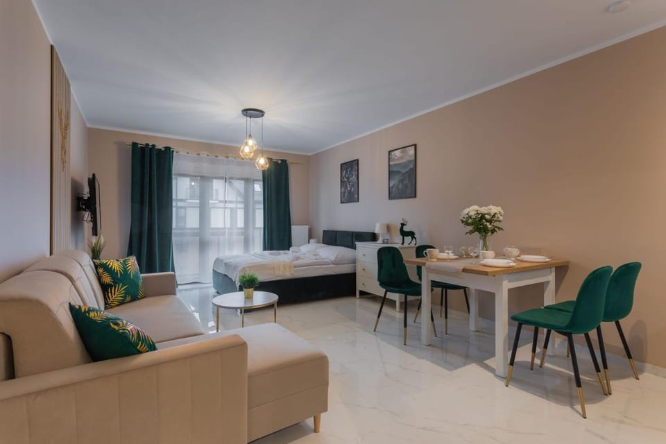 Bed, Living room, Photo of the whole room, Dining area