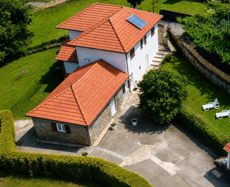 Property building, Day, Bird's eye view, Garden, Garden view