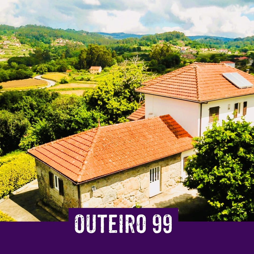 Property building, Day, Natural landscape, Bird's eye view, Garden, Garden view, Mountain view, Parking