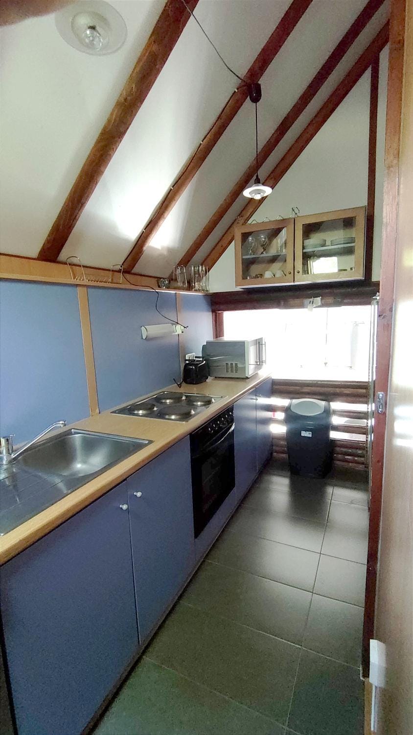 minibar, stove, kitchen