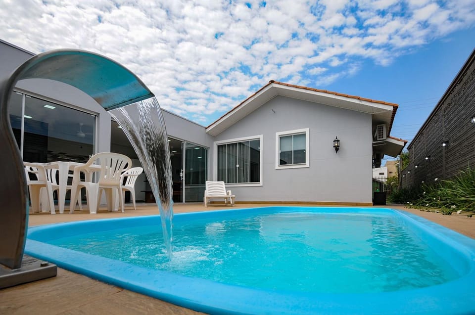 Swimming pool, Swimming pool