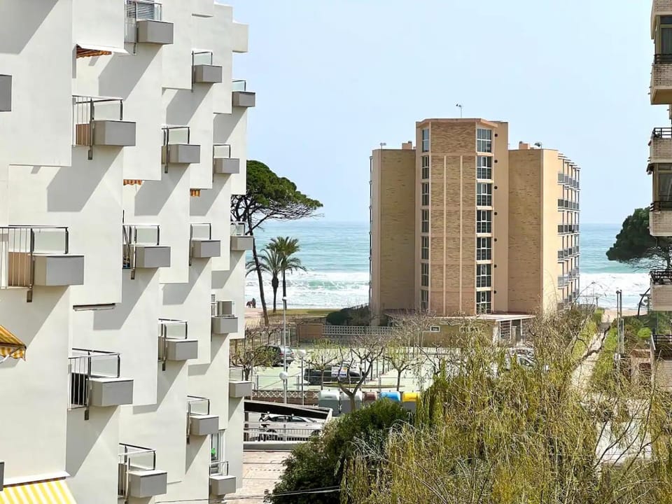 Confortable apartamento en La Pineda Apartment in La Pineda