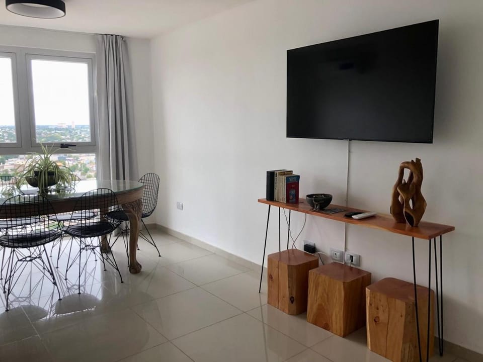 Communal lounge/ TV room, TV and multimedia