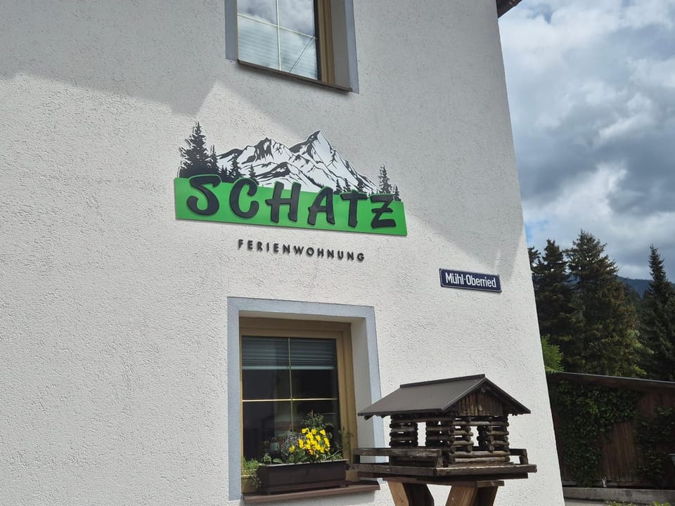 Logo/Certificate/Sign