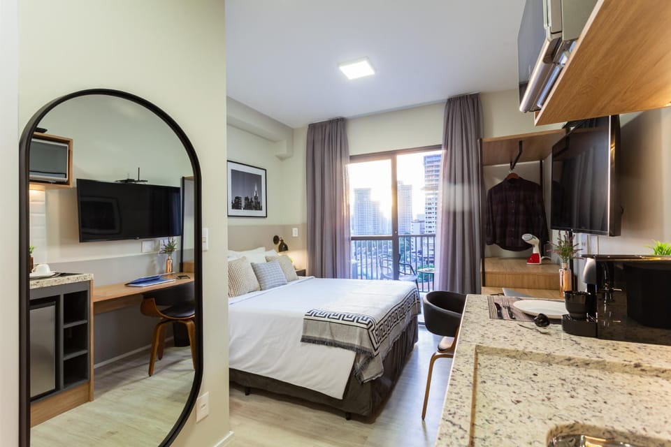 Bed, Day, TV and multimedia, Coffee/tea facilities, Balcony/Terrace, Bedroom, microwave