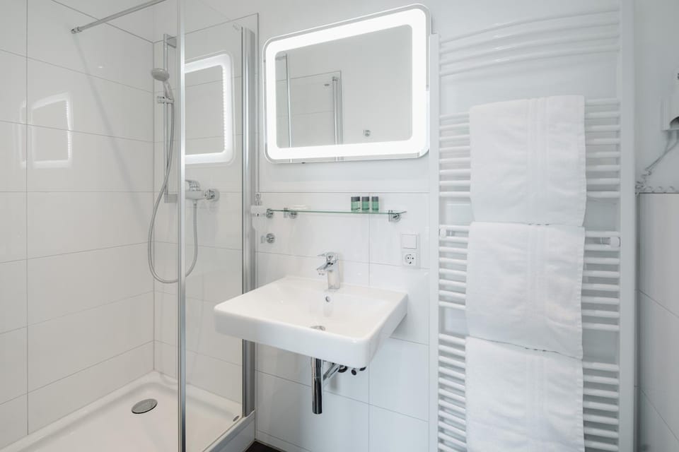Shower, Bathroom