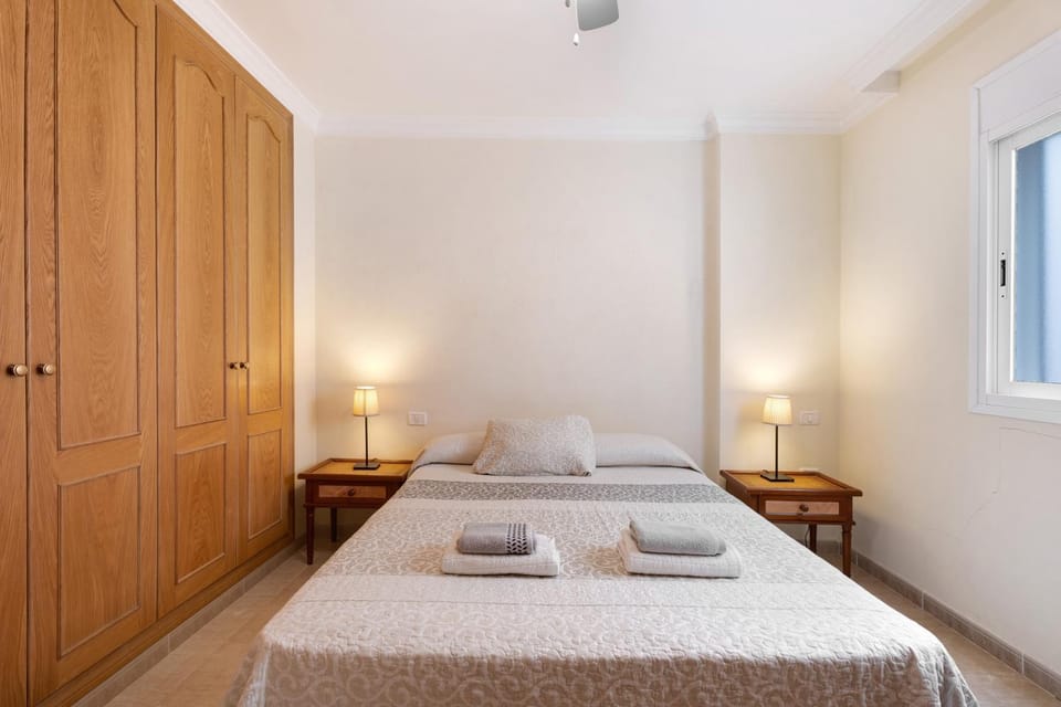 Playa San Juan - Las Brisas Apartment - 2 min Beach Apartment in Playa San Juan