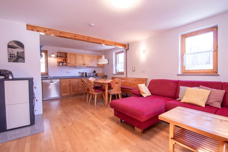 Living room, Dining area, kitchen