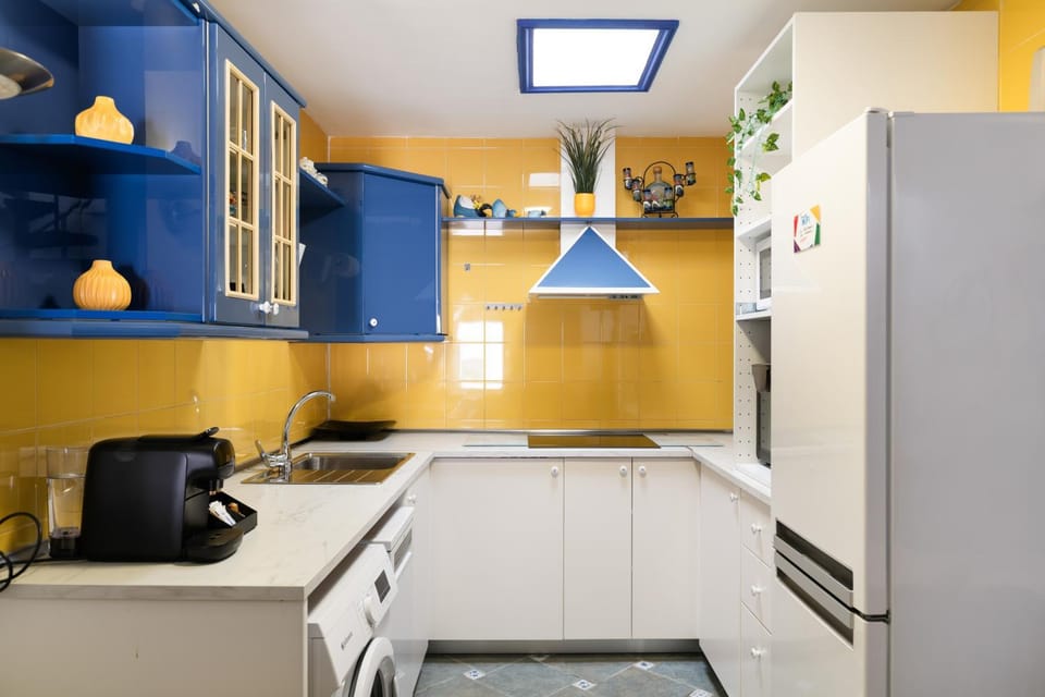 Kitchen or kitchenette, Living room