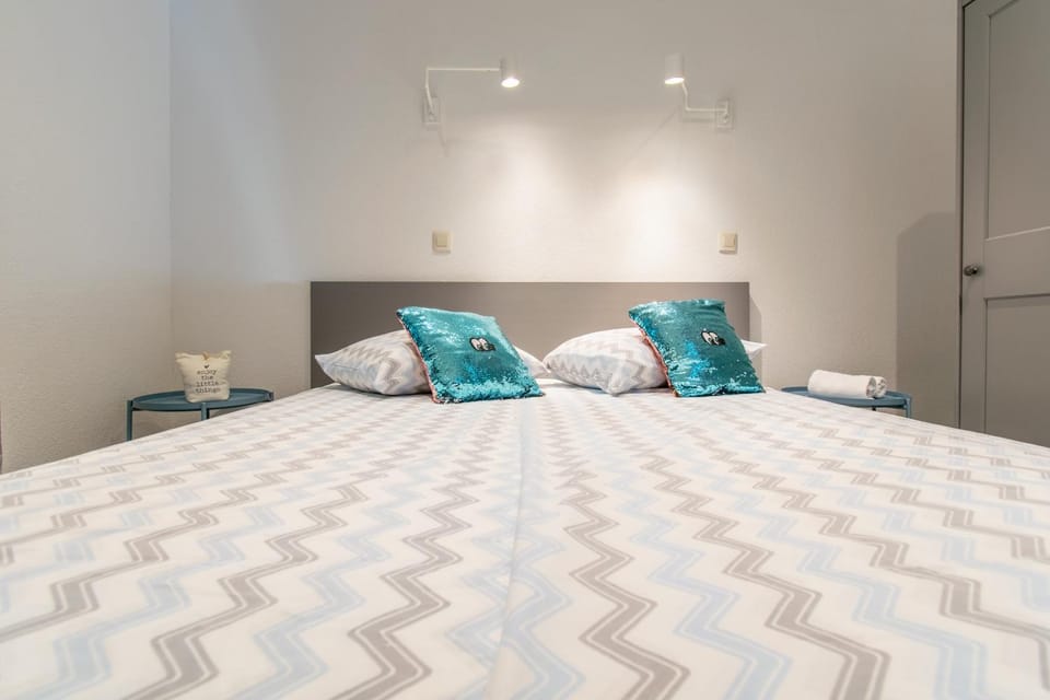 Bed, Bedroom
