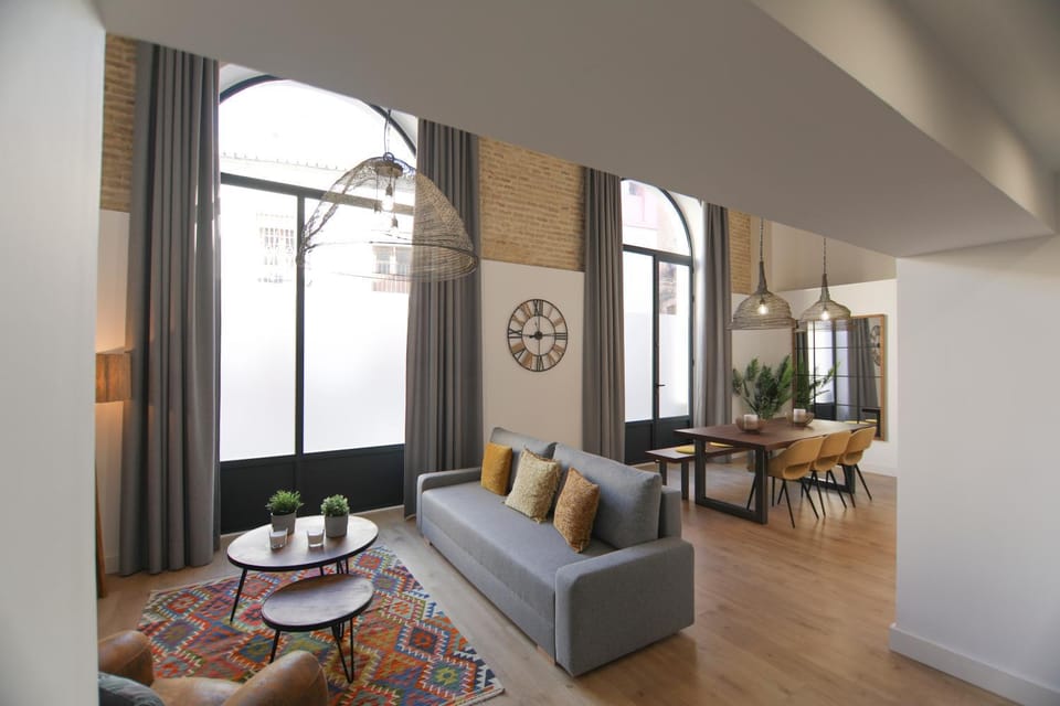 Living room, Photo of the whole room, Seating area