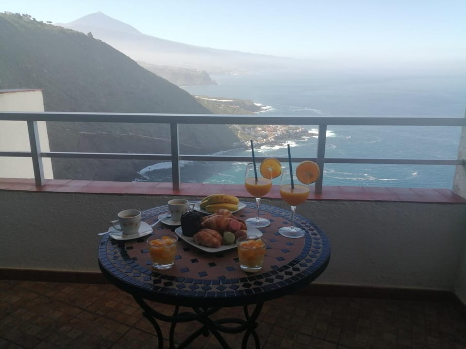 Natural landscape, View (from property/room), Balcony/Terrace, Mountain view, Sea view