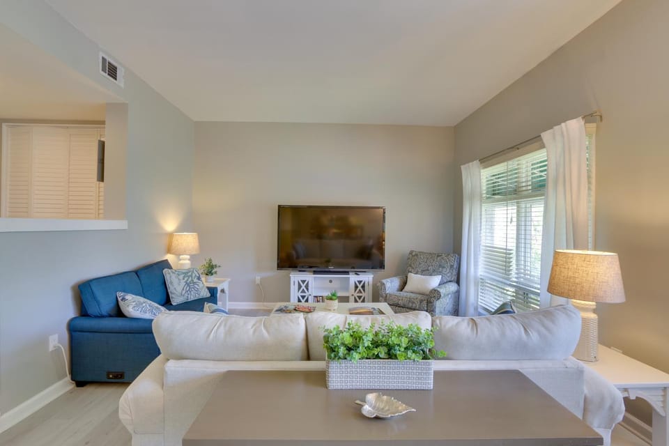 2 Mi to Beach: Condo w/ Pool Access in Hilton Head House in Hilton Head Island
