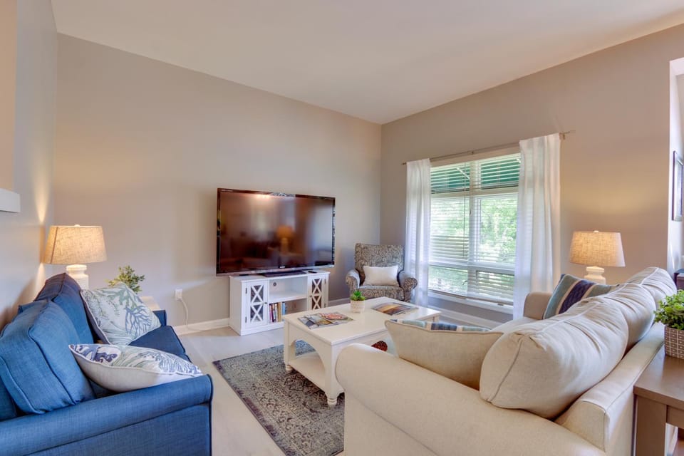 2 Mi to Beach: Condo w/ Pool Access in Hilton Head House in Hilton Head Island