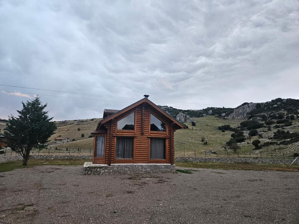 Property building, Natural landscape, Landmark view