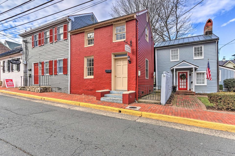 Townhome in Leesburg Historic District! House in Catoctin