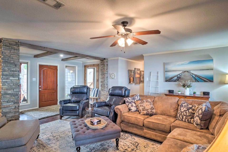 Waterfront Louisiana Vacation Rental w/ Dock! House in Toledo Bend Reservoir