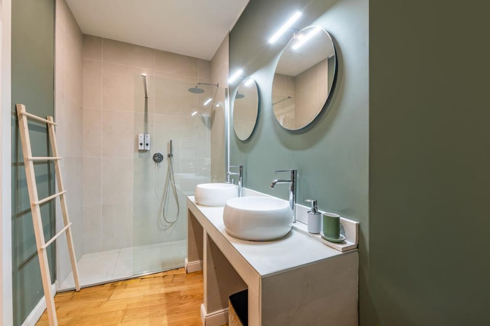 Prada's Nest - Modern design and close to metro Apartment in Milan
