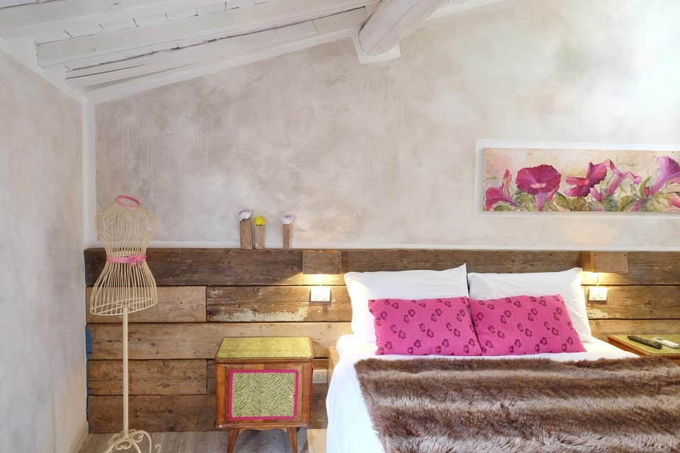 La Turandot suite with AC and wifi Apartment in Capannori