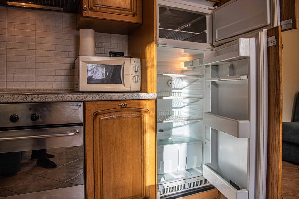 Kitchen or kitchenette, dishwasher, oven, pet friendly, stove, kitchen