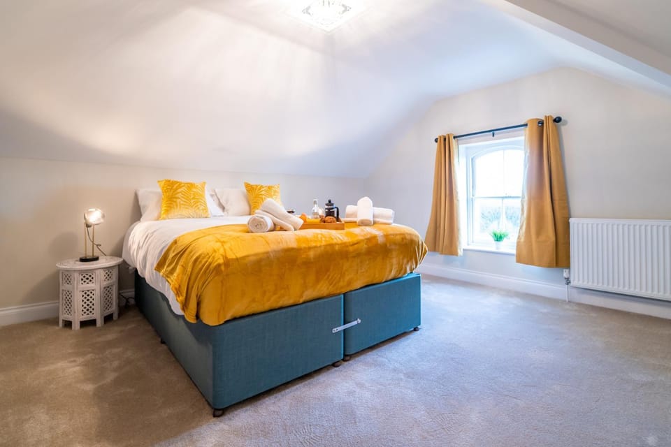 Bed, Bedroom