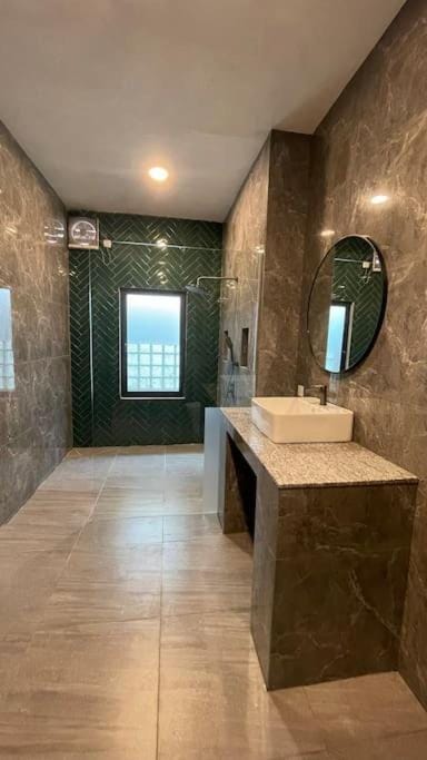 Charis Janda Baik Semi D Villa 6: 3 Bedroom + Pool House in Selangor, Malaysia